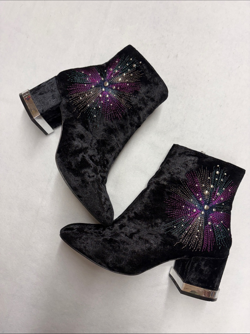 Design Lab Lord & Taylor Black Velvet Ankle Boots Purple&Teal studded Embroidery - Picture 3 of 10